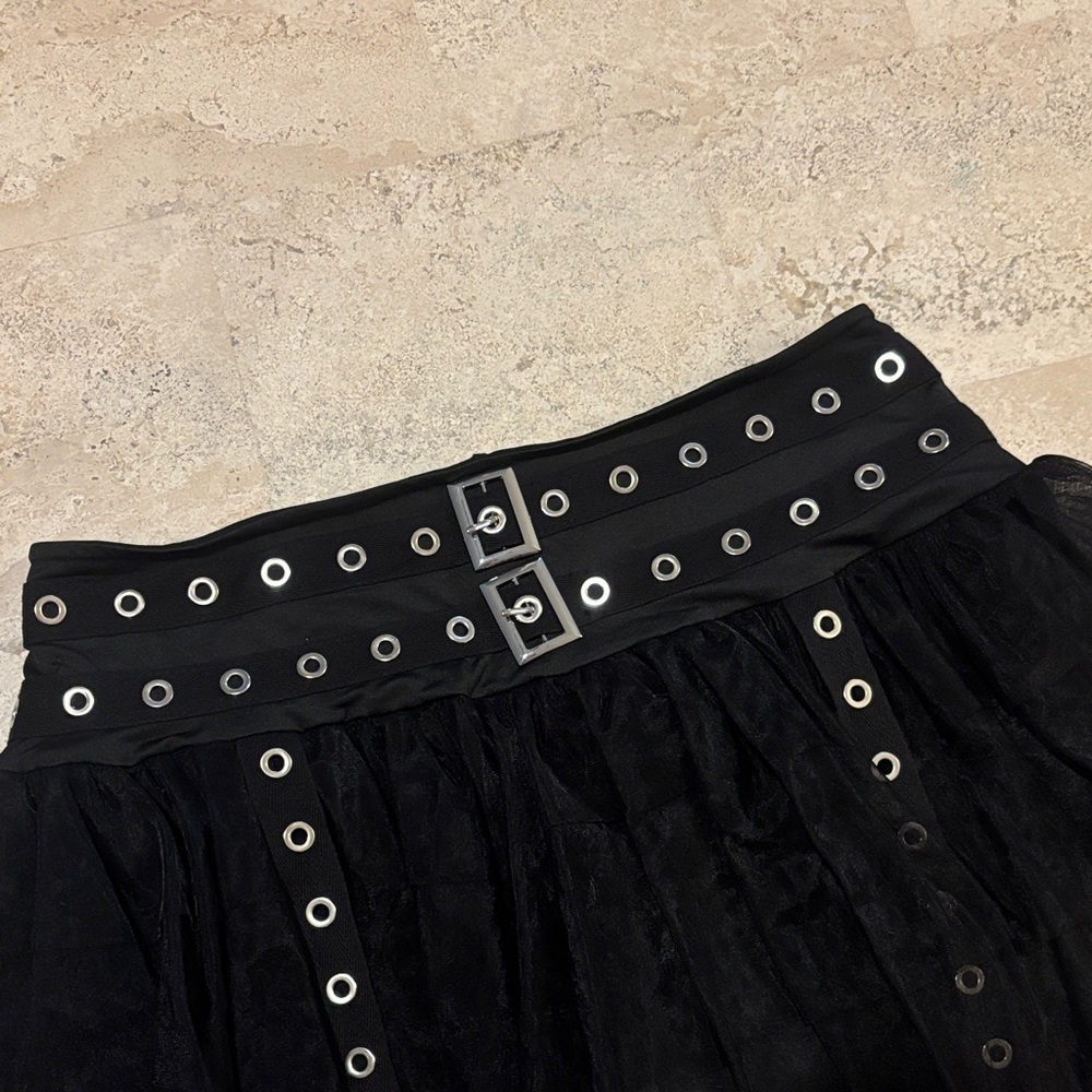 Black Large Gothic Tulle Mini Skort with Grommet Belt - Picture 3 of 4